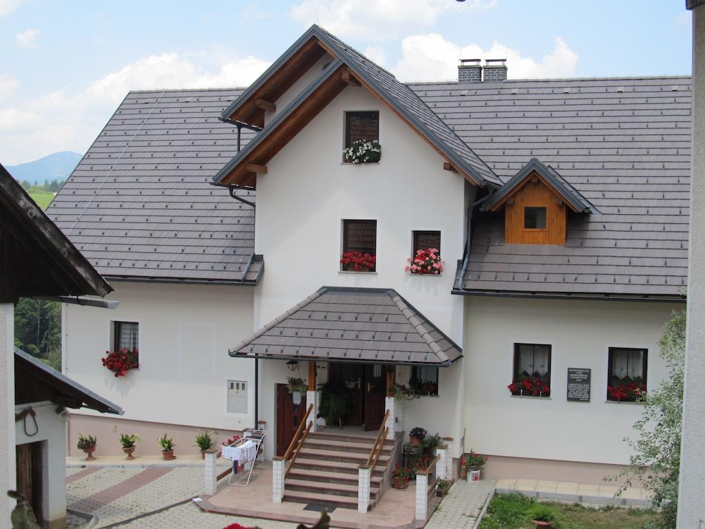 Tourist Farm Ljubica Villa Poljane nad Škofjo Loko Kültér fotó